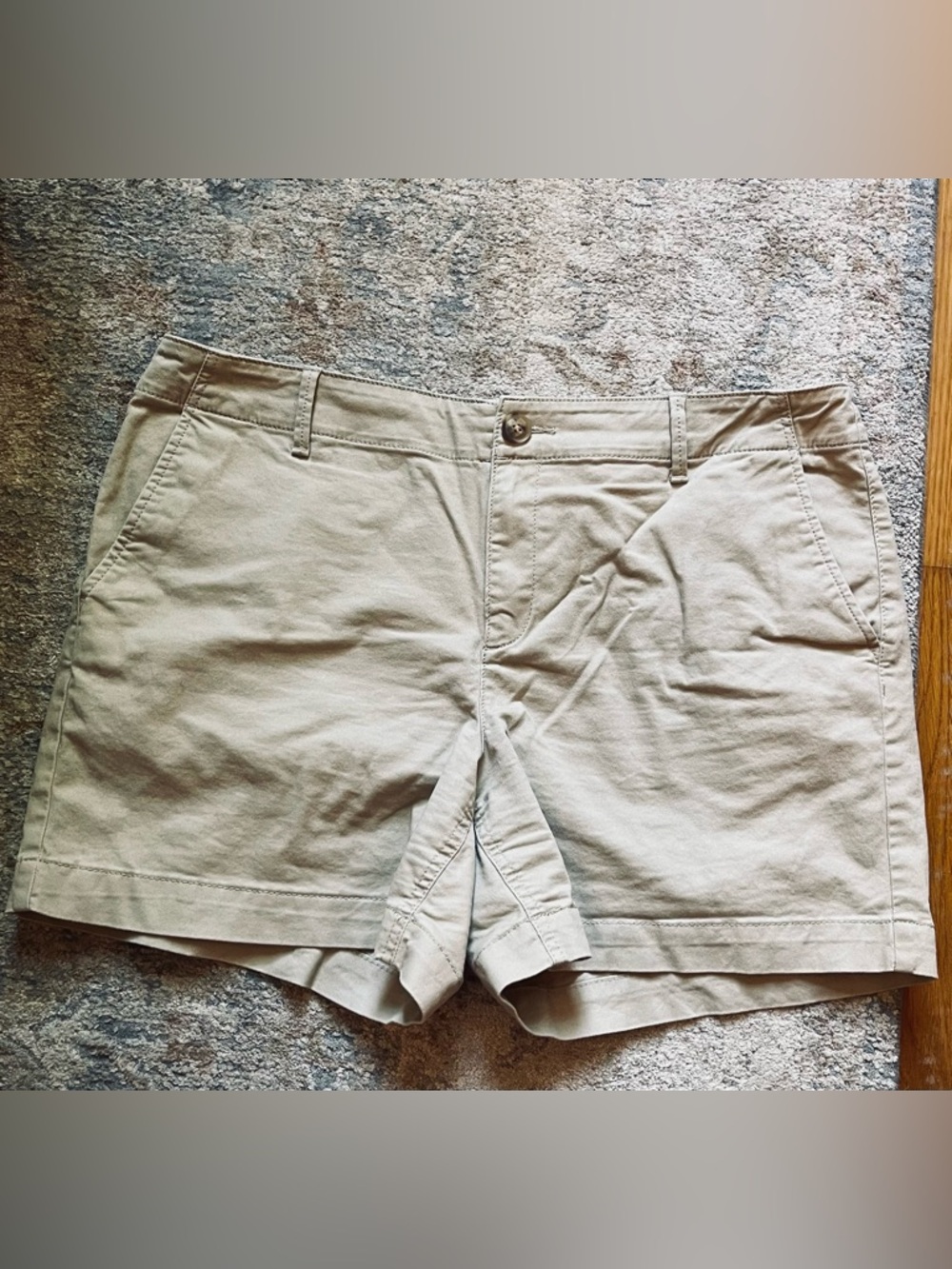 Women’s Classic Khaki Short - Neutral Beige